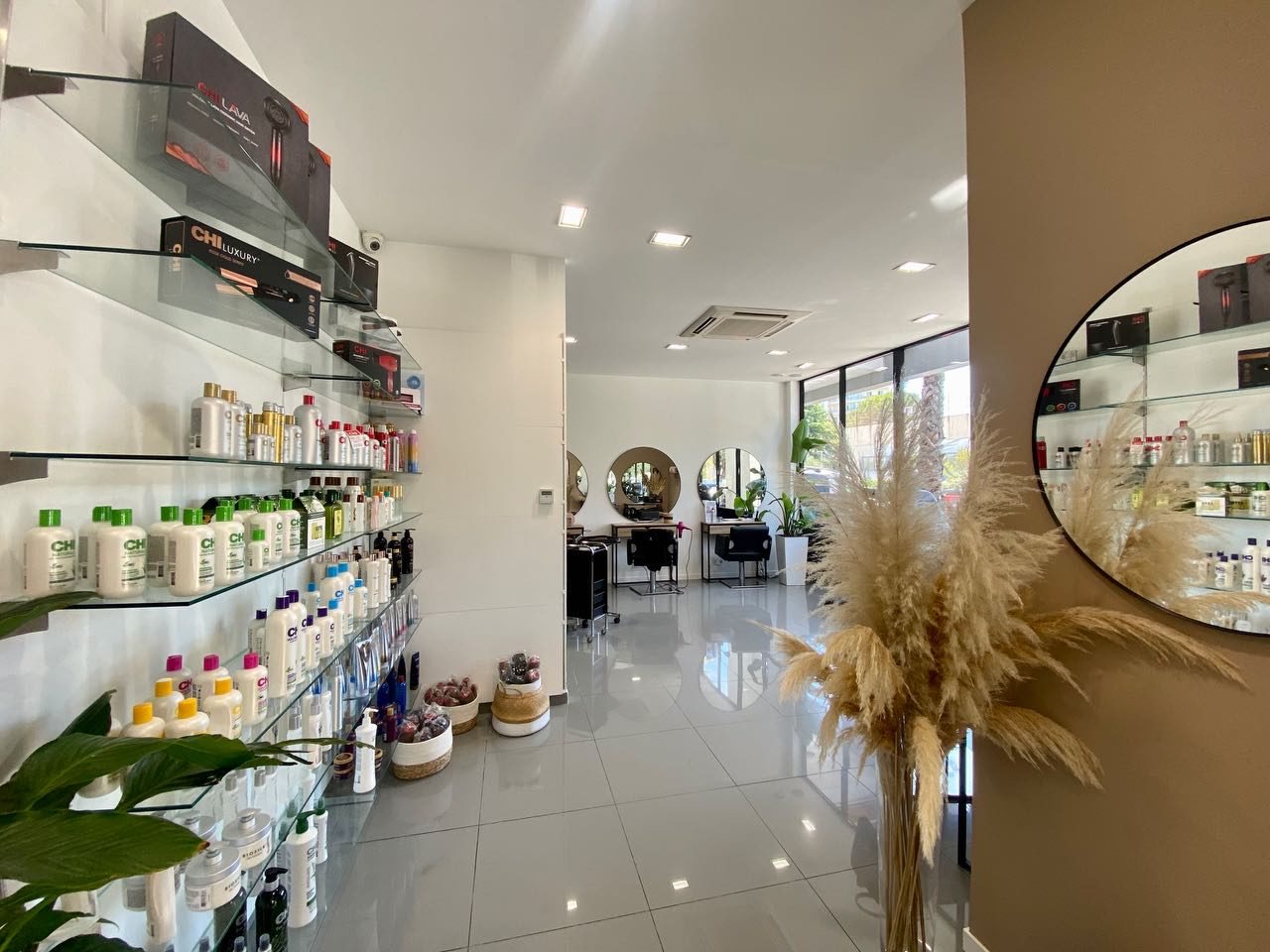 Accueil et produits du salon d'Antibes